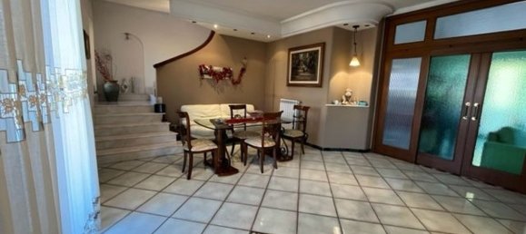 5 rooms Villa in Marano di Napoli, Italy No. 141889 18