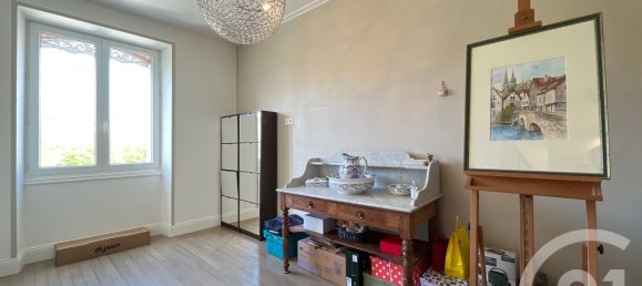 7 bedrooms House in Chartres, France No. 82268 22