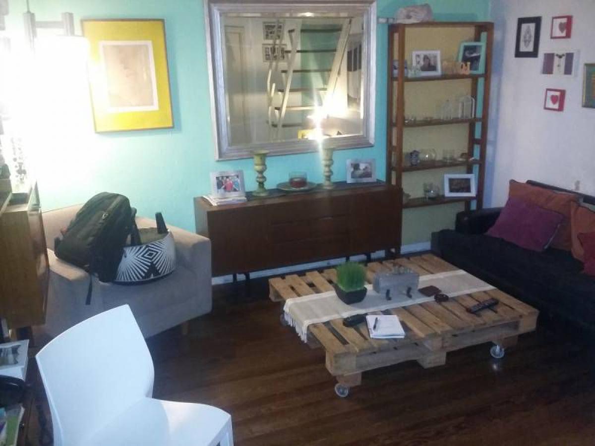 Casa de 2 dormitorios en Buenos Aires, Argentina No. 101755