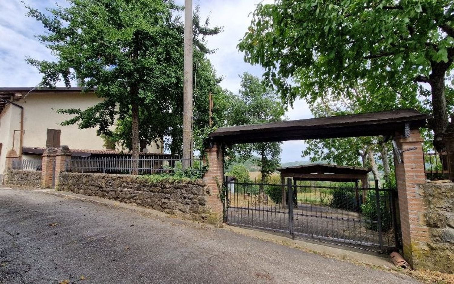 5 rooms House in Montese, Italy No. 301949