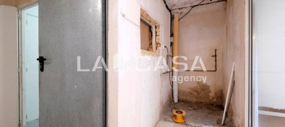 75m² Commercial property in Barcelona, Spain No. 171432 16