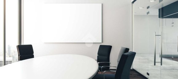 340m² Office in Verona, Italy No. 218238 5