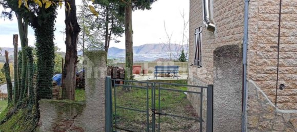 3 bedrooms House in San Severino Marche, Italy No. 162916 4