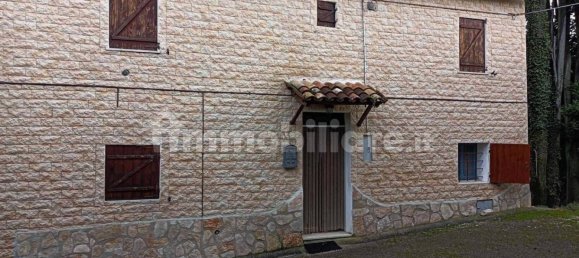 3 bedrooms House in San Severino Marche, Italy No. 162916 3