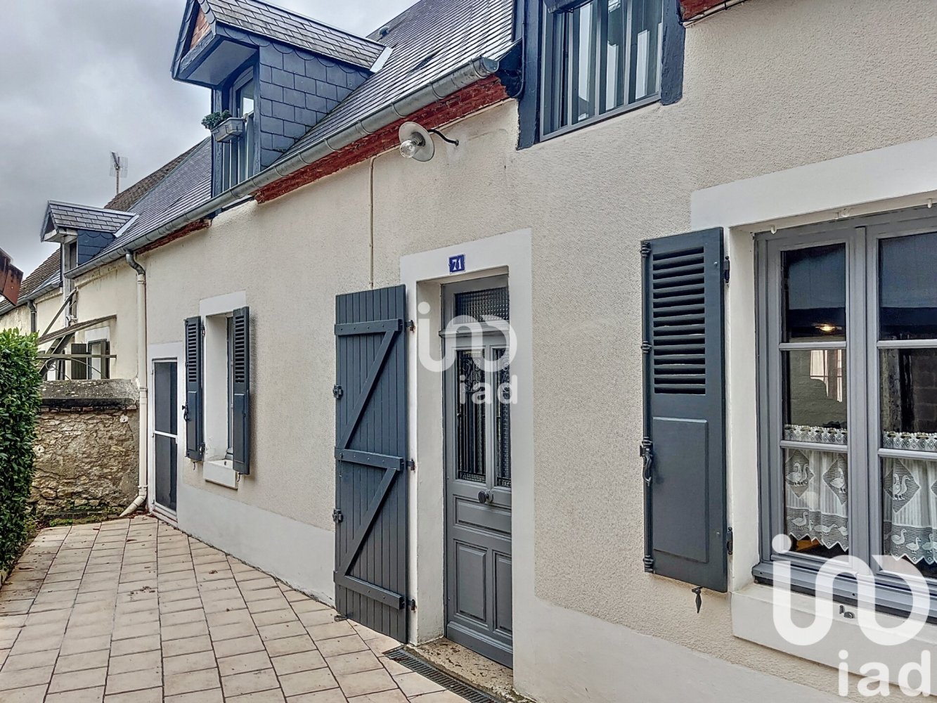 Casa de 5 dormitorios en Saint-Florent-sur-Cher, France No. 232192