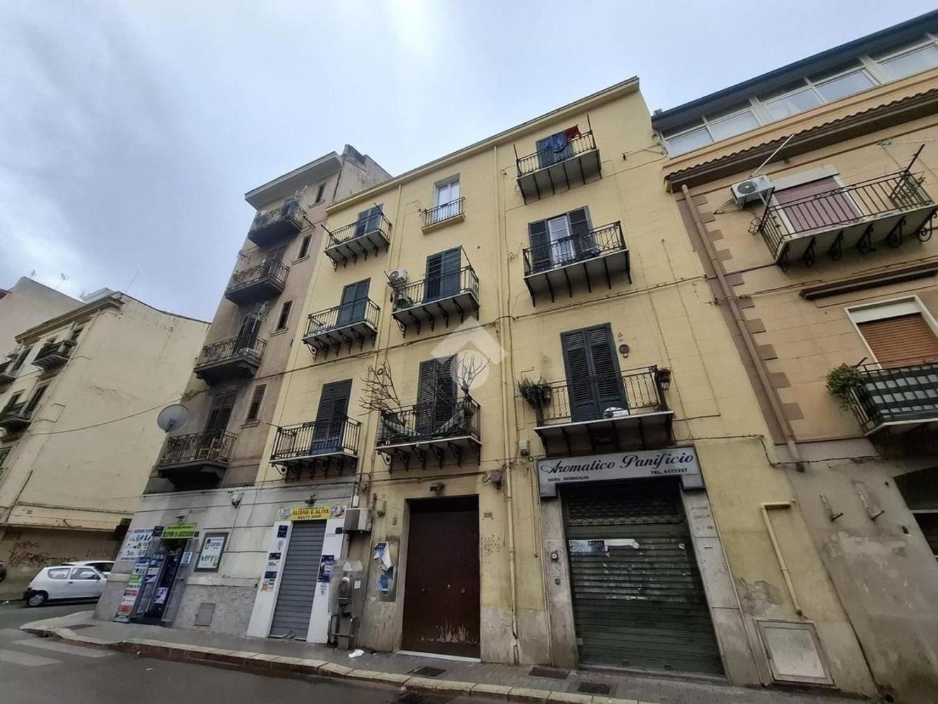 Квартира с 3 комнатами в Палермо, Италия № 48921