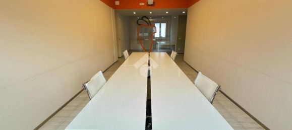 106m² Office in Sarnico, Italy No. 122302 6