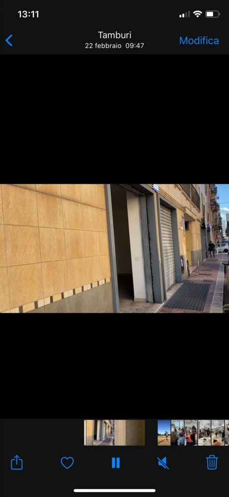 127m² Warehouse in Taranto, Italy No. 256860