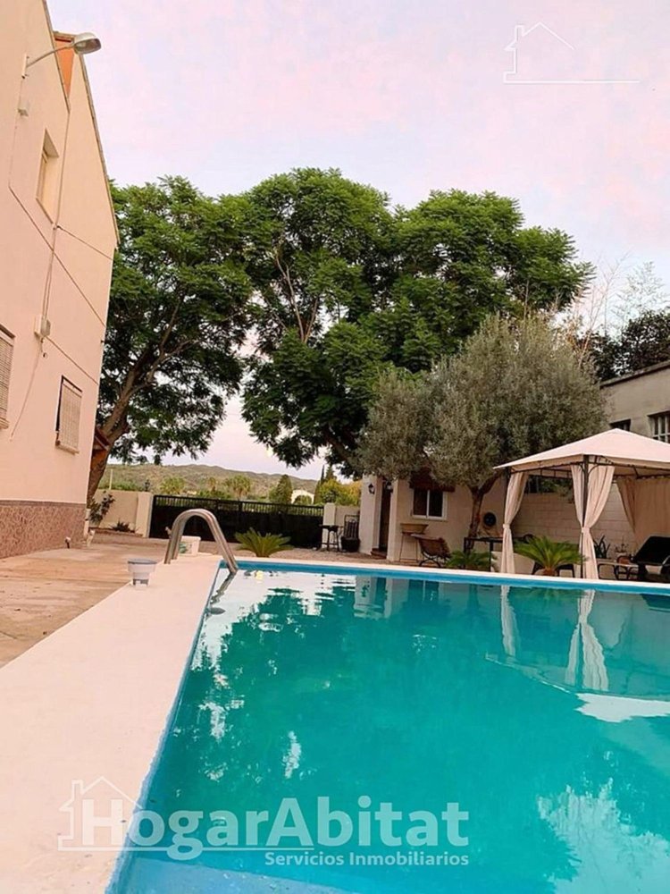 4 bedrooms House in Benifaio, Spain No. 116002