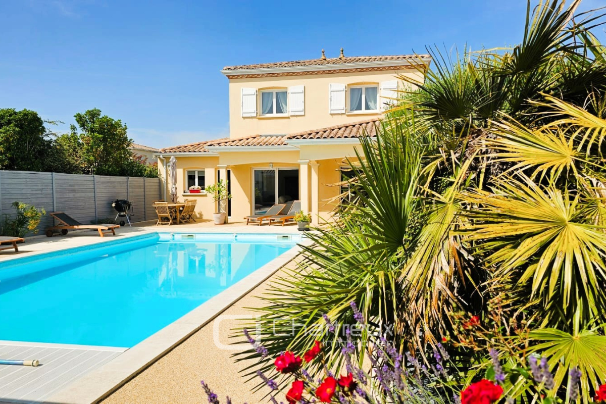 4 bedrooms Villa in Vaux-sur-Mer, France No. 294190