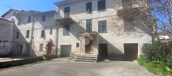 8-salle Maison à Bastia Umbra, Italy No. 151537 2