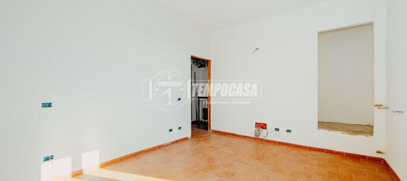 Casa de 3 habitaciónes en Valle Salimbene, Italy No. 310653 14