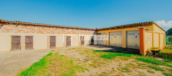 Casa de 3 habitaciónes en Valle Salimbene, Italy No. 310653 9