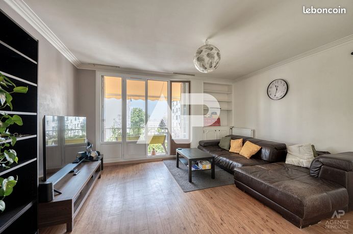 Apartamento de 3 dormitorios en Rueil-Malmaison, France No. 308947