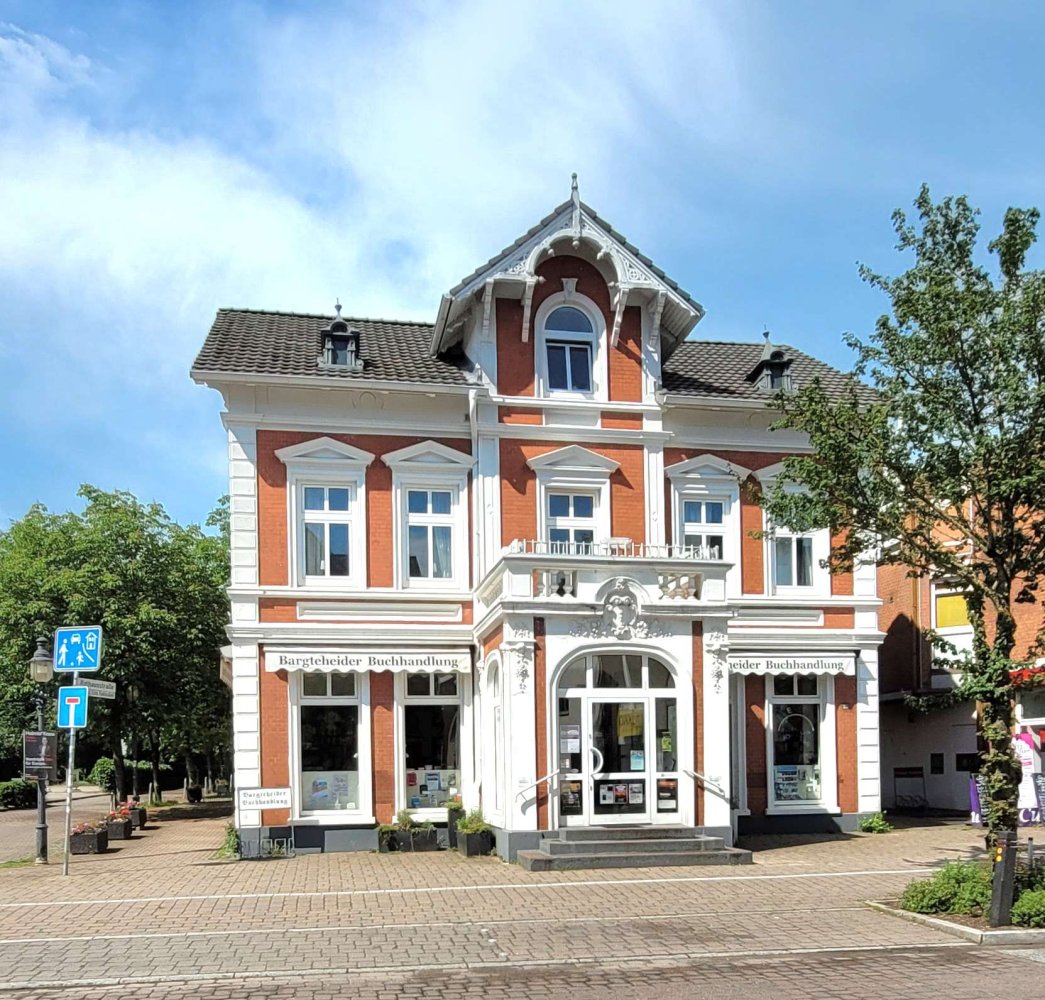 240m² Building in Stormarn, Germany No. 285449