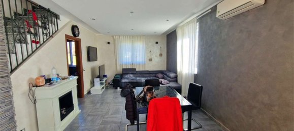 4 rooms Villa in Leggiuno, Italy No. 1622 2