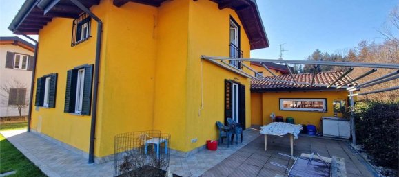 4 rooms Villa in Leggiuno, Italy No. 1622 30