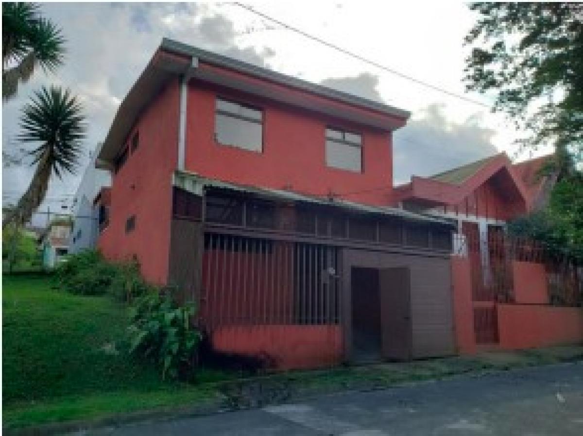 3 dormitorios сasa en venta en Goicoechea, San José, Costa Rica № 433