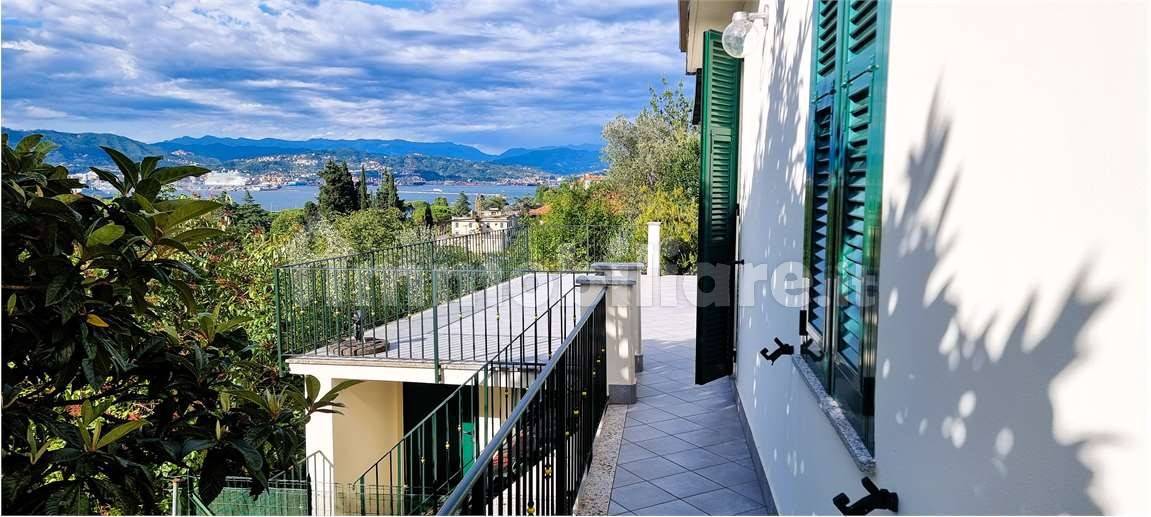 3 bedrooms Apartment in Portovenere, Italy No. 266071