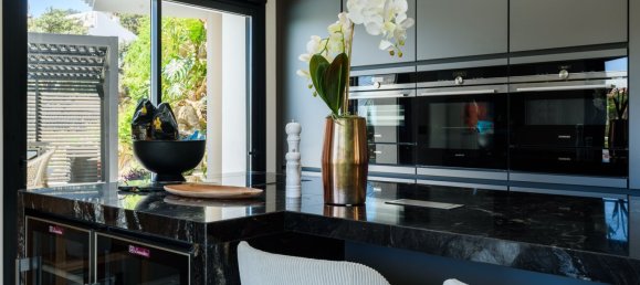 7 bedrooms Villa in Marbella, Spain No. 33860 27