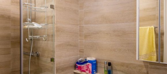 2 rooms Office in District 1, Vietnam No. 18121 11