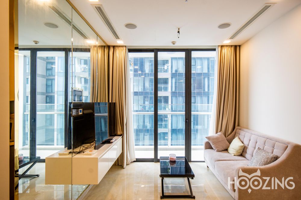 2 rooms Office in District 1, Vietnam No. 18121