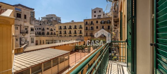 Квартира с 3 спальнями в Палермо, Италия № 274218 16