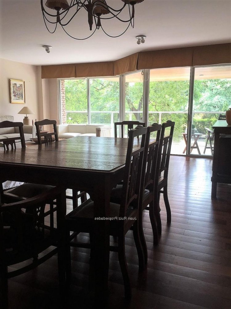 3 bedrooms Apartment in Montevideo, Uruguay No. 485