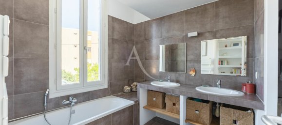 4 bedrooms House in Marseille, France No. 346813 13