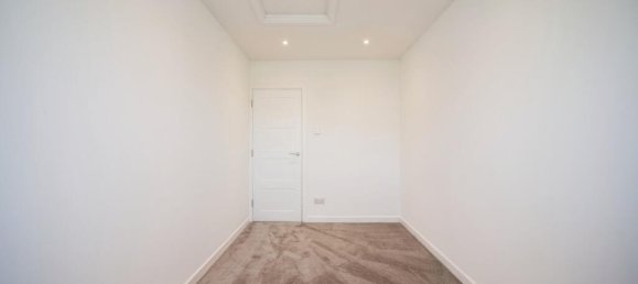 3 bedrooms Apartment in London, United Kingdom No. 11638 8