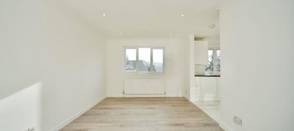3 bedrooms Apartment in London, United Kingdom No. 11638 3