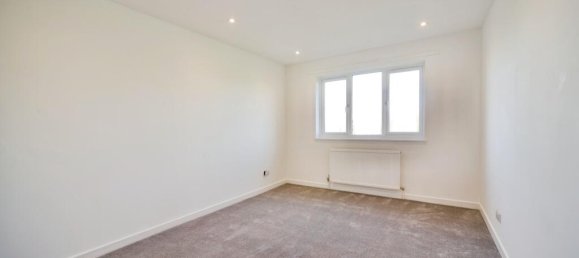 3 bedrooms Apartment in London, United Kingdom No. 11638 5