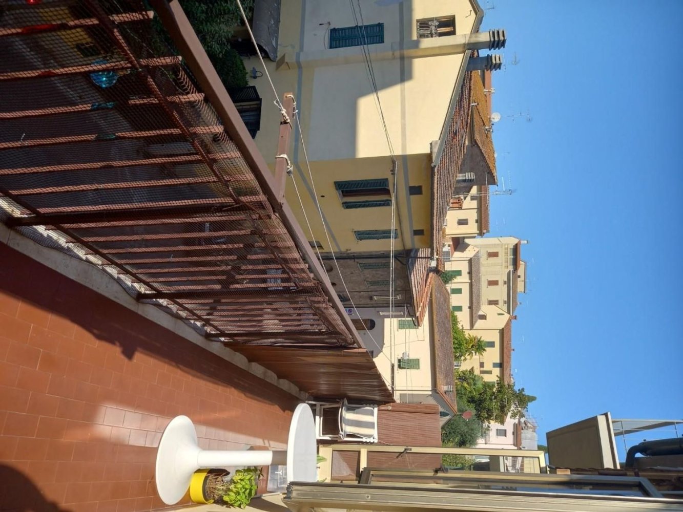 Квартира с 3 комнатами в Поджибонси, Италия № 202391