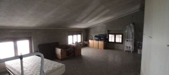 8غرفة فيلا في Ziano Piacentino, Italy رقم 25390 15