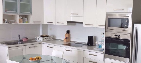 2 bedrooms Condo in Sathon, Thailand No. 5065 2