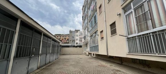 24m² Garage in Turin, Italy No. 376446 2