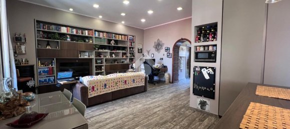 3 rooms Apartment in Casavatore, Italy No. 129908 3