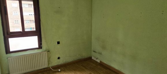 Apartamento de 3 dormitorios en Fuenlabrada, Spain No. 170729 6