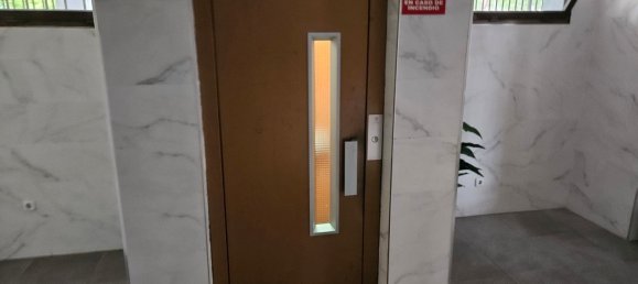 Apartamento de 3 dormitorios en Fuenlabrada, Spain No. 170729 7