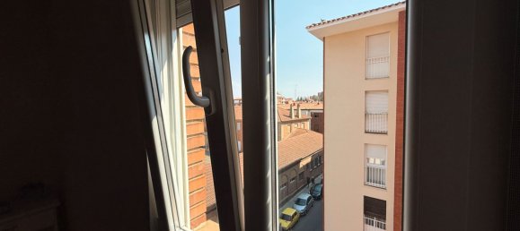 Apartamento de 2 dormitorios en Palencia, Spain No. 181092 25