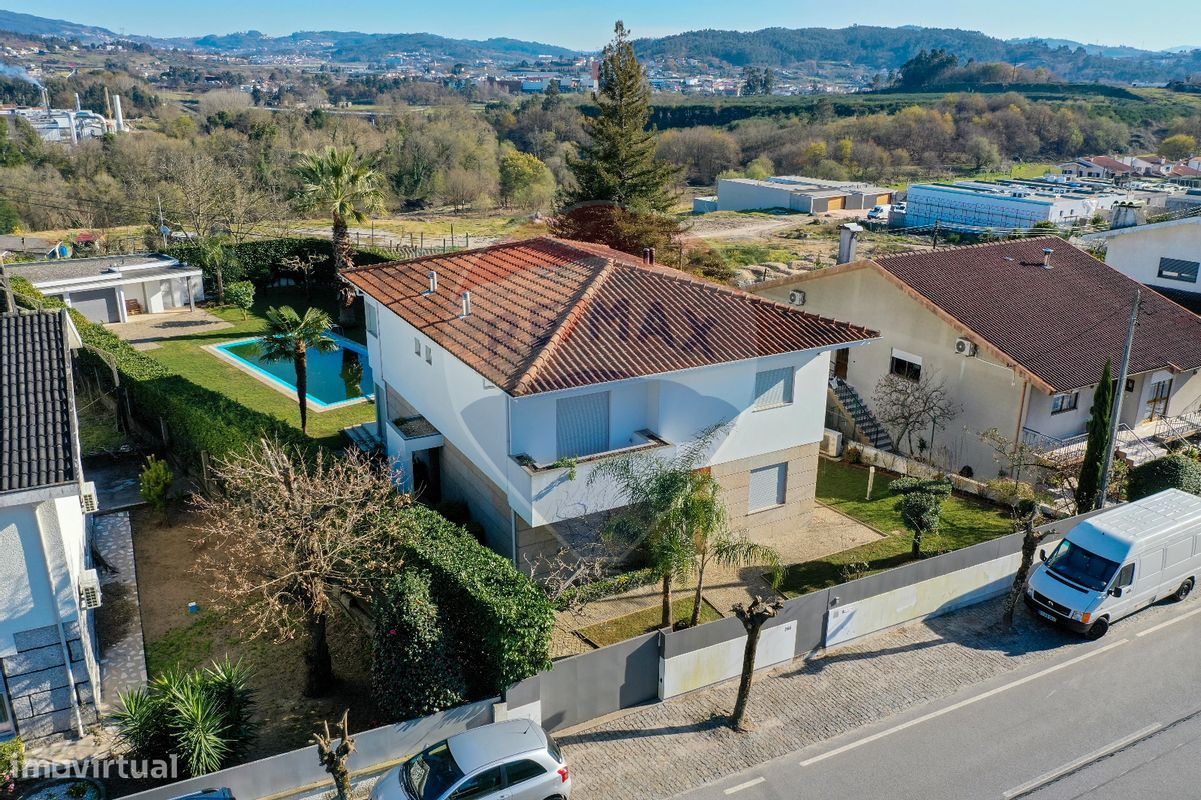 3 bedrooms House in Brito, Portugal No. 149033