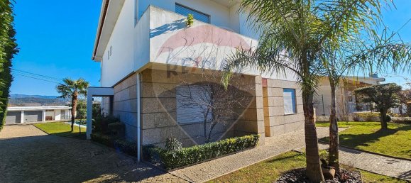 3 bedrooms House in Brito, Portugal No. 149033 4