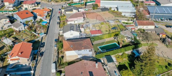 3 bedrooms House in Brito, Portugal No. 149033 40