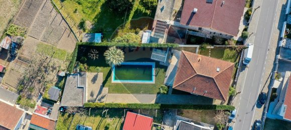 3 bedrooms House in Brito, Portugal No. 149033 34