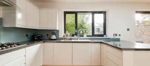 3 bedrooms Bungalow in Banstead, United Kingdom No. 10461 7