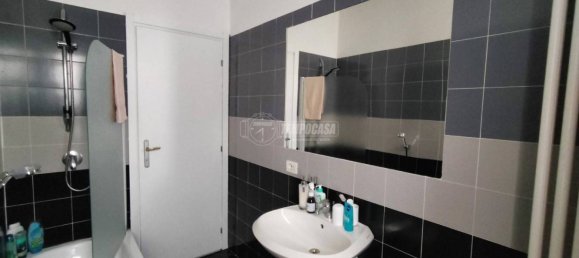 2 bedrooms Apartment in Biella, Italy No. 85130 9