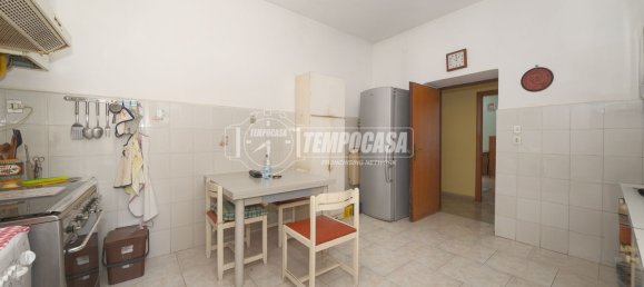 3 rooms Apartment in Campagnano di Roma, Italy No. 274484 4