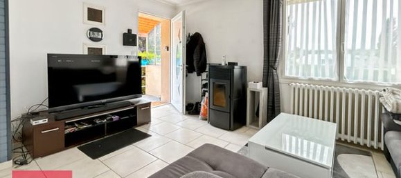 3 bedrooms House in Bernay, France No. 359988 3