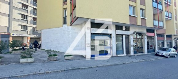 2 rooms Commercial property in Trieste, Italy No. 34974 2
