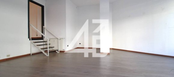 2 rooms Commercial property in Trieste, Italy No. 34974 23